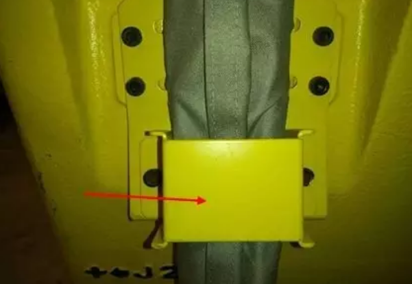 發(fā)那科R-2000i系列機器人本體電纜的拆卸步驟17