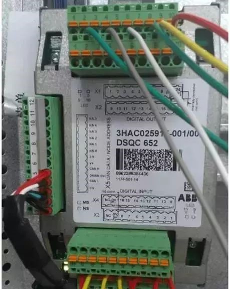 工業(yè)機器人安裝調(diào)試及維護